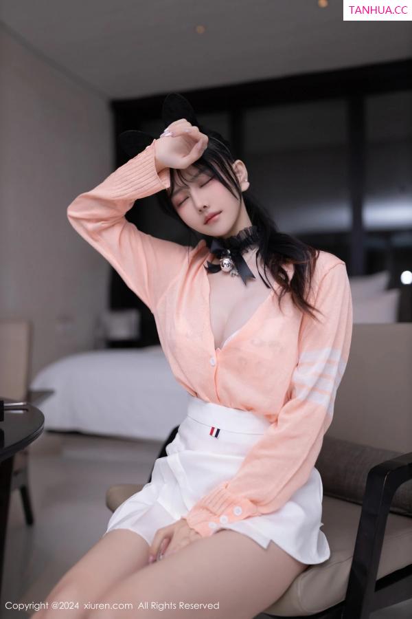   [XiuRen]高清写真图 2024.02.23 No.8138 幼幼 性感美腿第23张图片